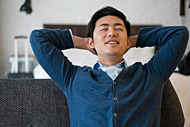 蕾丝视频 成人版app苹果：蕾丝视频：苹果设备上热门成人应用，揭秘其走红背后的故事与注意事项-1