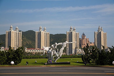 亭亭玉立国色天香综合症怎么得的：“身高之谜：揭秘‘亭亭玉立国色天香综合症’，关爱罕见病患者”-3